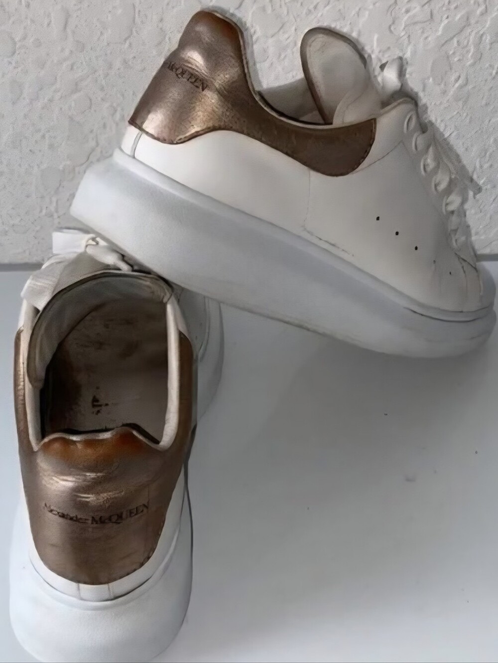 Alexander McQueen Size 39.5 (9.5) Oversized White And Rose Gold Sneakers - Picture 5 of 10